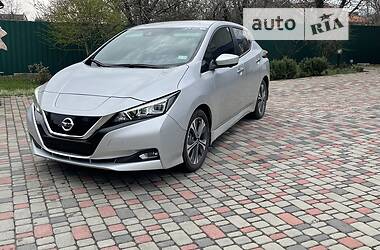 Хэтчбек Nissan Leaf 2020 в 