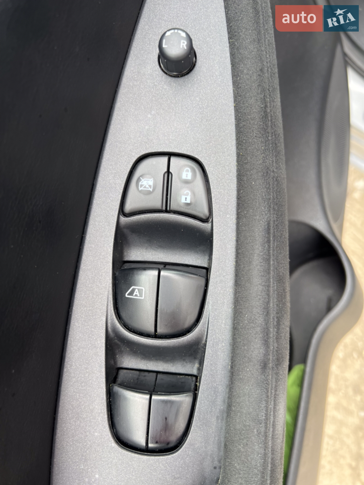 2015 Nissan Leaf - мініатюра 26