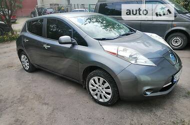 Хэтчбек Nissan Leaf 2014 в Львове