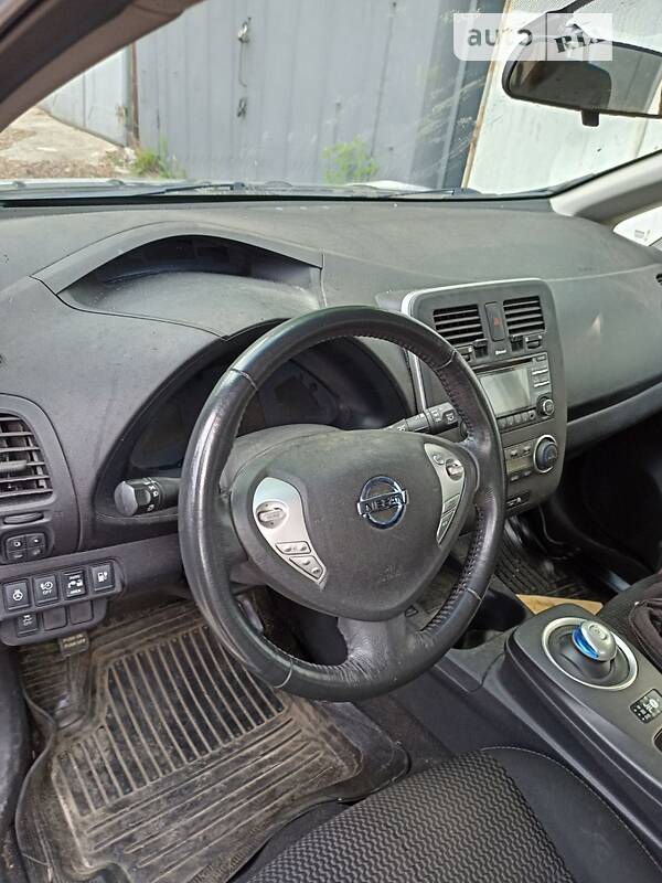 Хэтчбек Nissan Leaf 2014 в Харькове