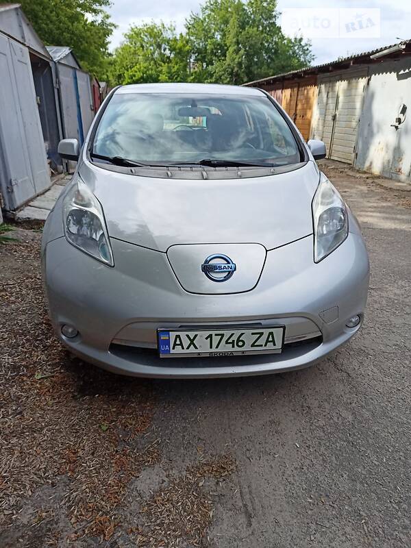 Хэтчбек Nissan Leaf 2014 в Харькове