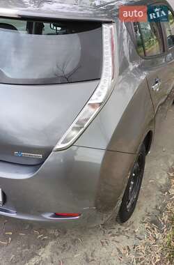 Хэтчбек Nissan Leaf 2014 в Киеве