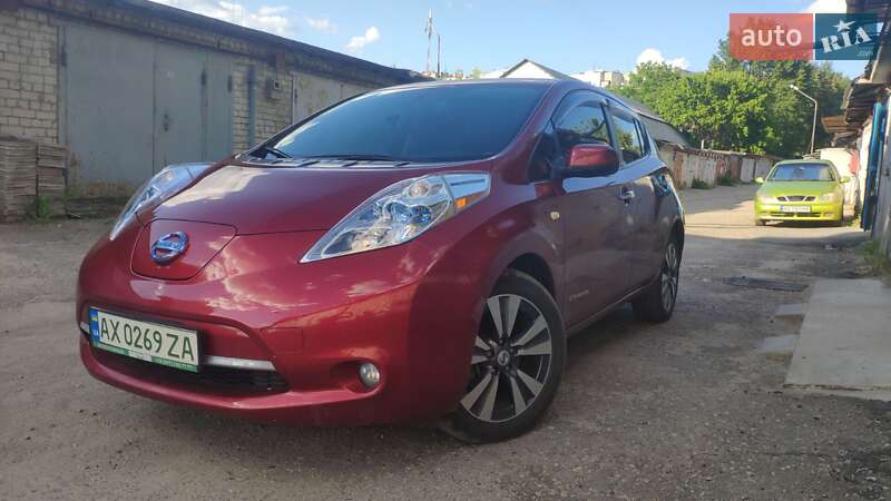 Хэтчбек Nissan Leaf 2013 в Харькове