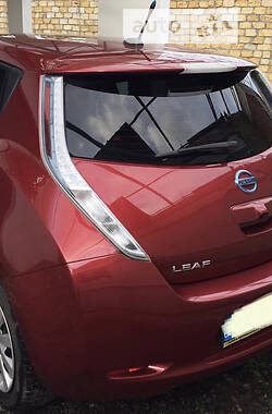 Седан Nissan Leaf 2014 в Коломиї