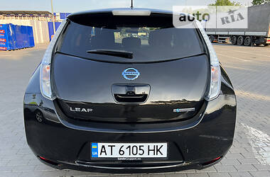 Хетчбек Nissan Leaf 2014 в 