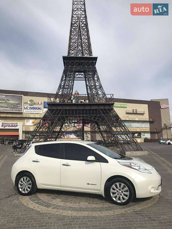 Хэтчбек Nissan Leaf 2016 в Харькове