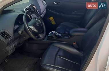 Хэтчбек Nissan Leaf 2014 в 