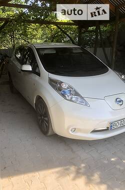 Хэтчбек Nissan Leaf 2016 в Тернополе