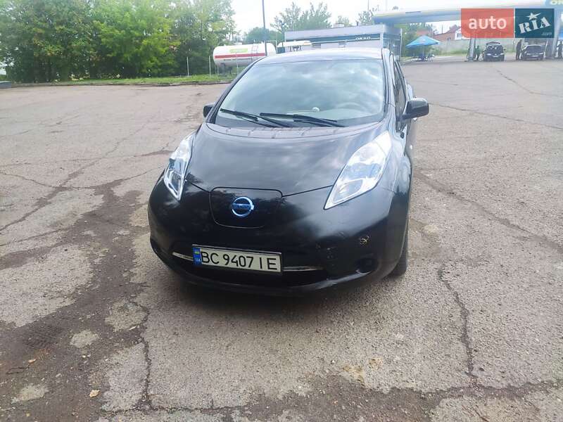 Хэтчбек Nissan Leaf 2012 в Самборе