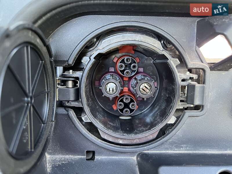 Хэтчбек Nissan Leaf 2018 в Кривом Роге