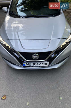 Хэтчбек Nissan Leaf 2018 в 
