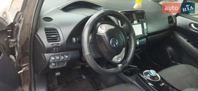 Хетчбек Nissan Leaf 2015 в Вінниці фото 7 Хетчбек Nissan Leaf 2015 в Вінниці