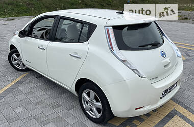 Хэтчбек Nissan Leaf 2012 в Стрые