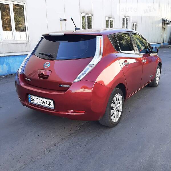 Хэтчбек Nissan Leaf 2013 в Ровно