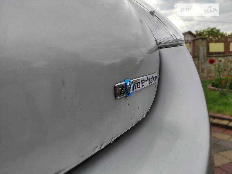 Хэтчбек Nissan Leaf 2014 в Стрые