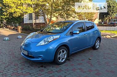 Хэтчбек Nissan Leaf 2013 в Одессе