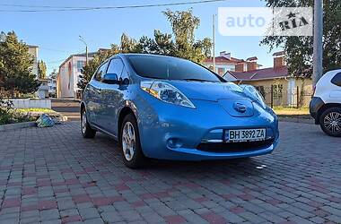 Хэтчбек Nissan Leaf 2013 в Одессе