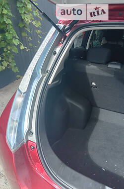 Хэтчбек Nissan Leaf 2014 в 