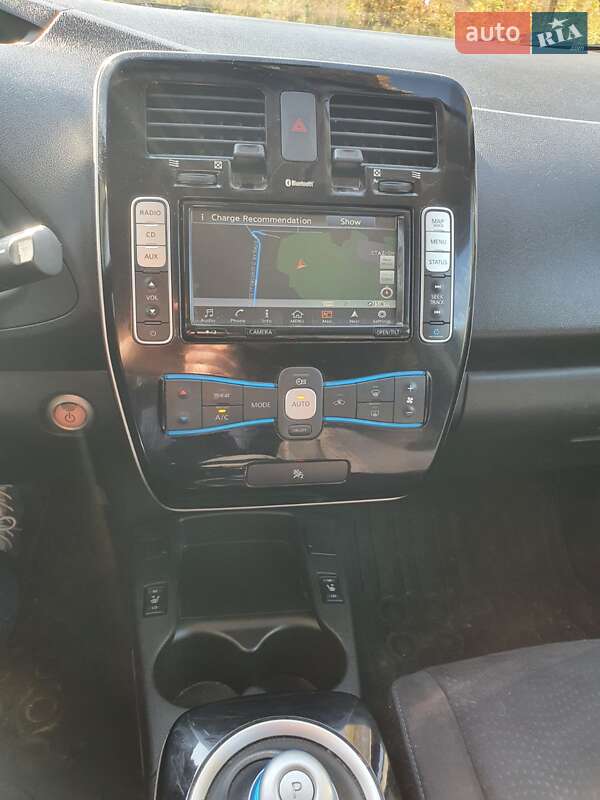 Хетчбек Nissan Leaf 2016 в Києві