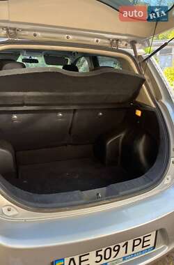 Хэтчбек Nissan Leaf 2013 в 