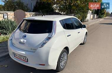 Хэтчбек Nissan Leaf 2017 в Киеве