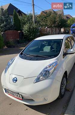 Хэтчбек Nissan Leaf 2017 в Киеве