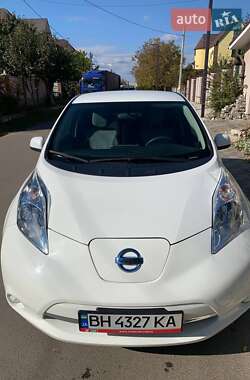 Хэтчбек Nissan Leaf 2017 в Киеве