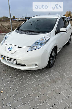 Хэтчбек Nissan Leaf 2013 в Боярке