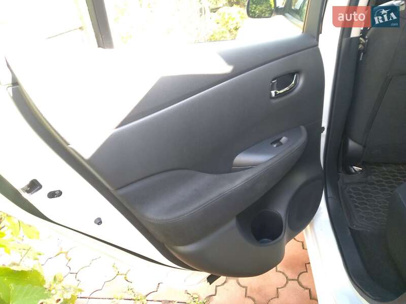 Хэтчбек Nissan Leaf 2017 в Павлограде фото 18 Хэтчбек Nissan Leaf 2017 в Павлограде