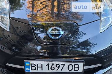 Хэтчбек Nissan Leaf 2014 в 