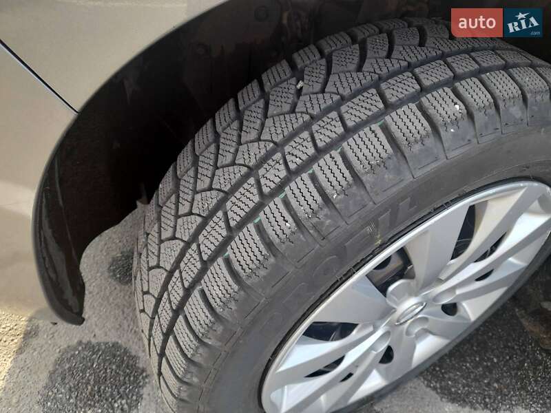 Хетчбек Nissan Leaf 2014 в Вінниці фото 8 Хетчбек Nissan Leaf 2014 в Вінниці