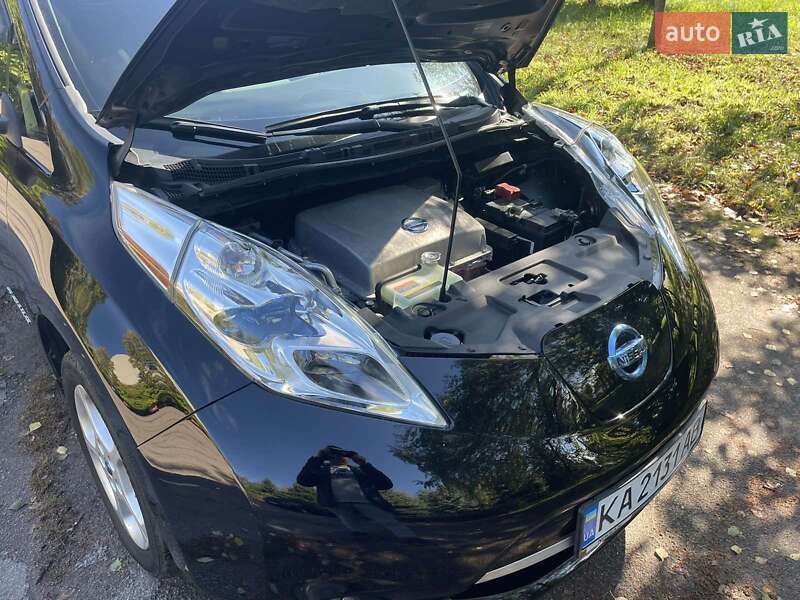 Хэтчбек Nissan Leaf 2013 в Житомире