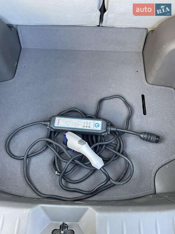 Хэтчбек Nissan Leaf 2013 в Житомире