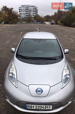 Хэтчбек Nissan Leaf 2013 в Измаиле