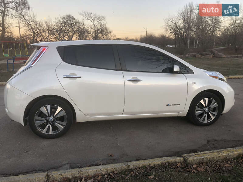 Хэтчбек Nissan Leaf 2013 в Днепре фото 4 Хэтчбек Nissan Leaf 2013 в Днепре