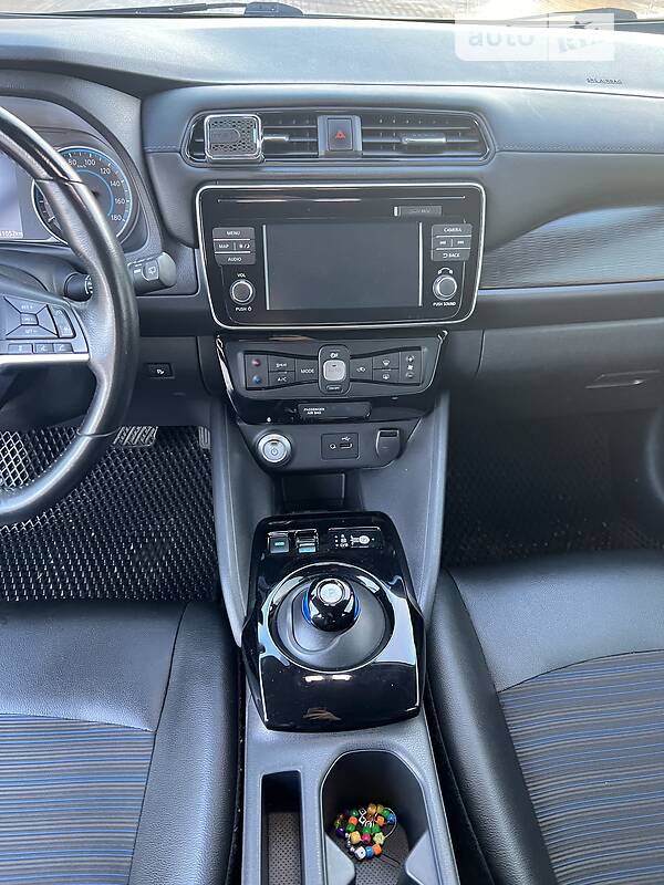 Хэтчбек Nissan Leaf 2018 в Тернополе