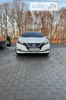 Хетчбек Nissan Leaf 2018 в Тернополі