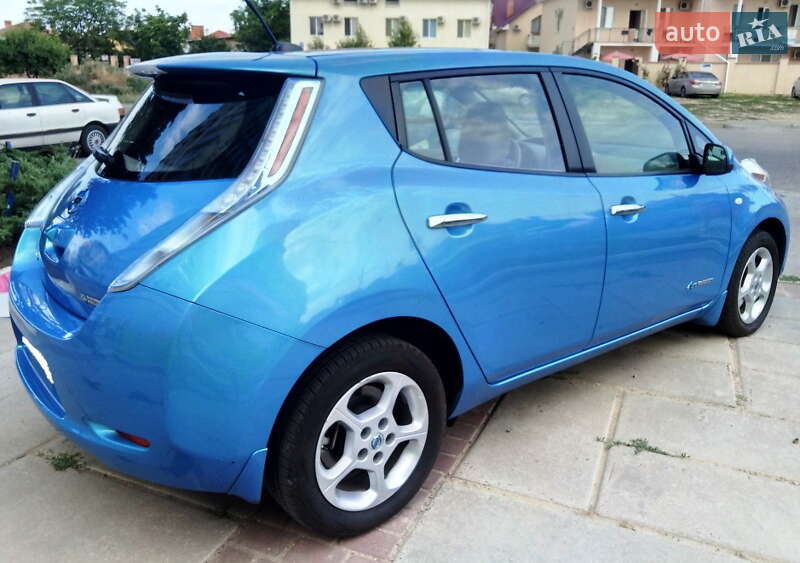 Хетчбек Nissan Leaf 2011 в Одесі фото 3 Хетчбек Nissan Leaf 2011 в Одесі
