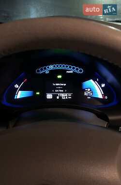 Хэтчбек Nissan Leaf 2012 в Киеве