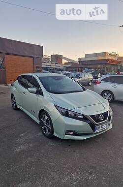 Хэтчбек Nissan Leaf 2018 в Николаеве