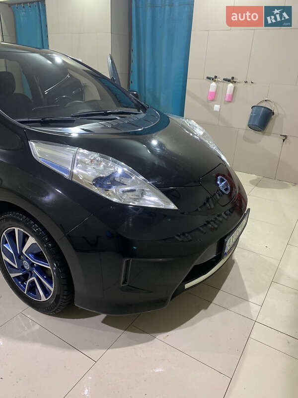 Хэтчбек Nissan Leaf 2015 в Богодухове