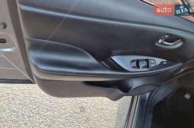 Хетчбек Nissan Leaf 2016 в 