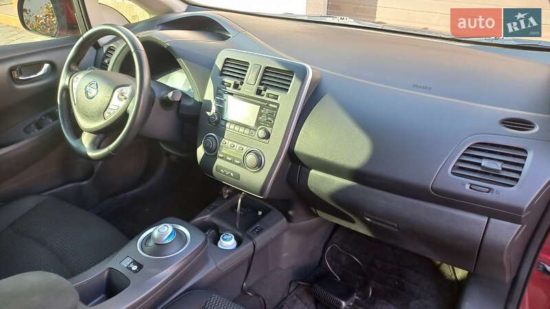 Хетчбек Nissan Leaf 2015 в Одесі фото 16 Хетчбек Nissan Leaf 2015 в Одесі