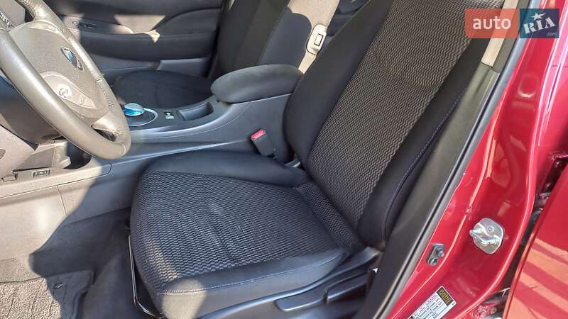 Хетчбек Nissan Leaf 2015 в Одесі фото 17 Хетчбек Nissan Leaf 2015 в Одесі