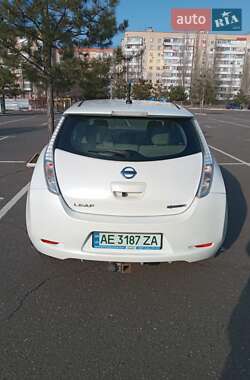 Хэтчбек Nissan Leaf 2013 в Николаеве
