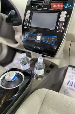 Хэтчбек Nissan Leaf 2013 в Николаеве