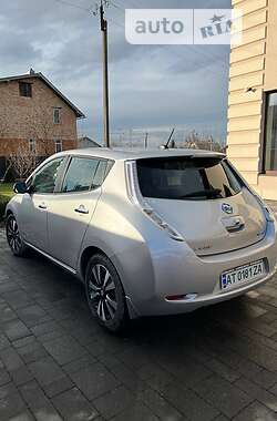 Хэтчбек Nissan Leaf 2016 в 