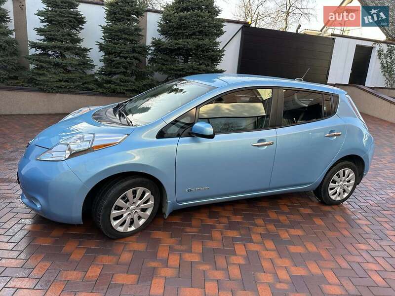 Хетчбек Nissan Leaf 2015 в Вінниці