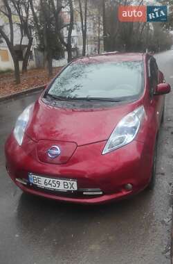 Хэтчбек Nissan Leaf 2011 в Николаеве