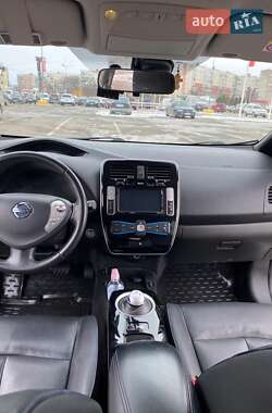 Хэтчбек Nissan Leaf 2016 в Черновцах